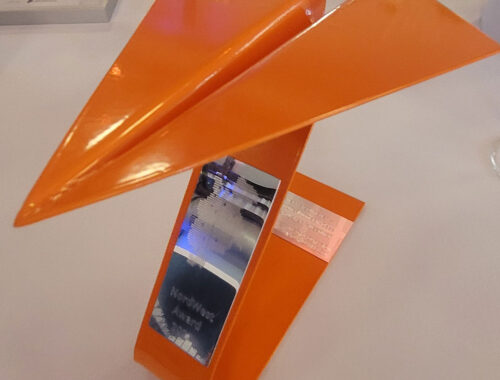 Nordwest-Award 2022 in der Farbe orange.