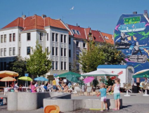 Der Leher Pausenhof im Sommer