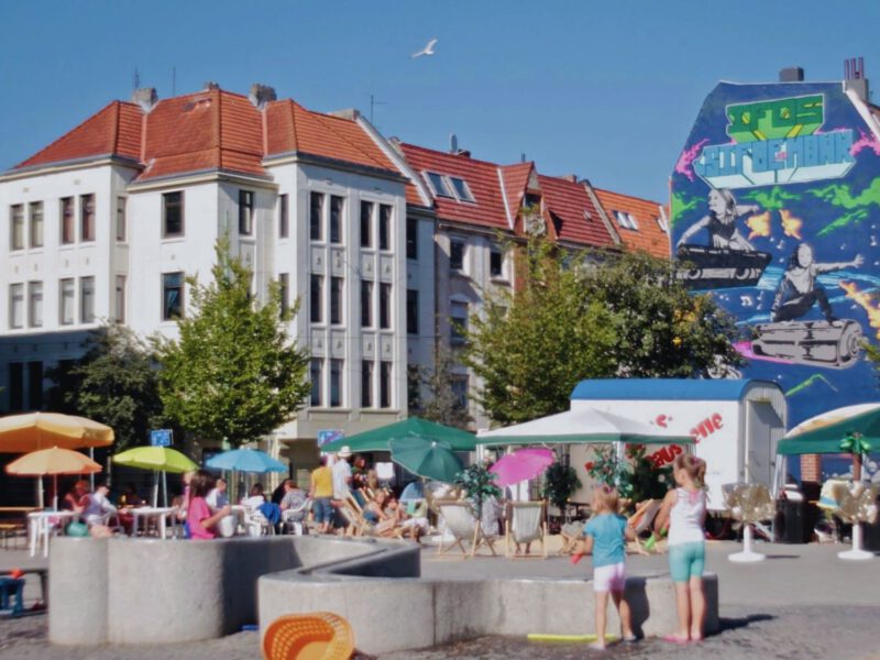 Der Leher Pausenhof im Sommer