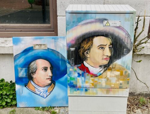 Bemalte Stromkästen mit dem Gesicht von Goethe