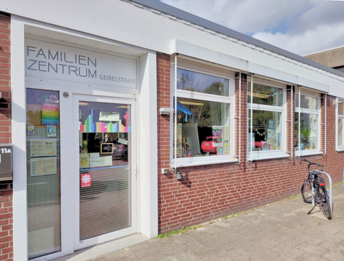 Die Eingangstür des Familienzentrum Geibelstraße