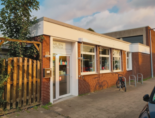 Die Eingangstür des Familienzentrums