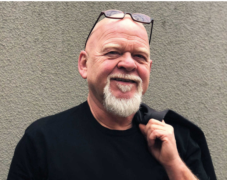 Lächelnder Mann