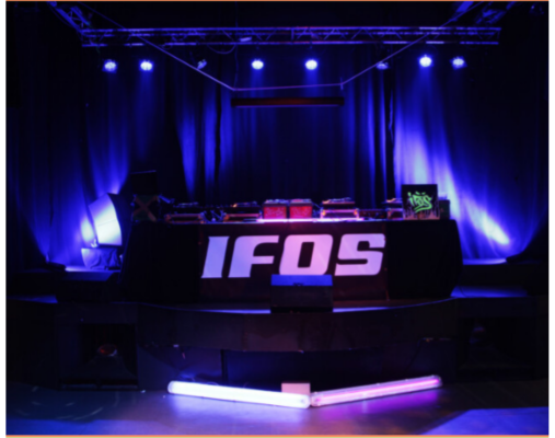 DJ Pult in der Disco
