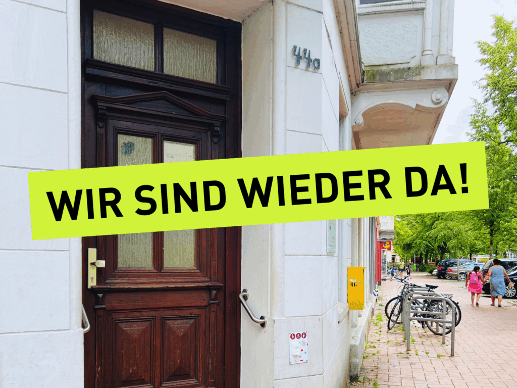 Die Eingangstür der Quartiersmeisterei in der Goethestraße mit einem Schriftzug darüber 