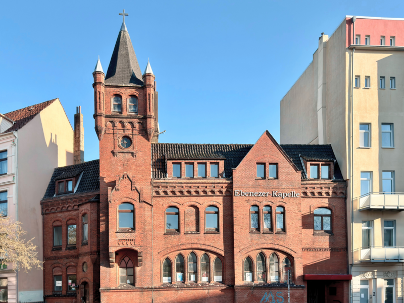 Ein altes Kirchengebäude